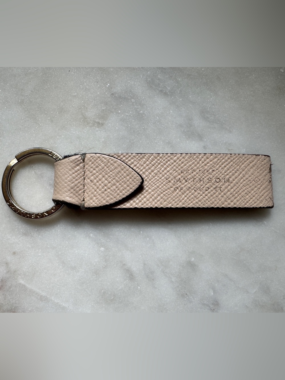 Smythson of Bond Street leather key ring, beige blush